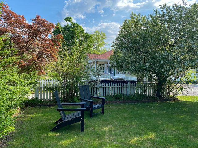 406 410-412 North Shore Drive, South Haven, MI 49090