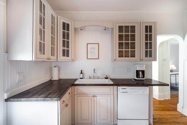 406 410-412 North Shore Drive, South Haven, MI 49090