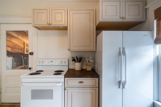 406 410-412 North Shore Drive, South Haven, MI 49090