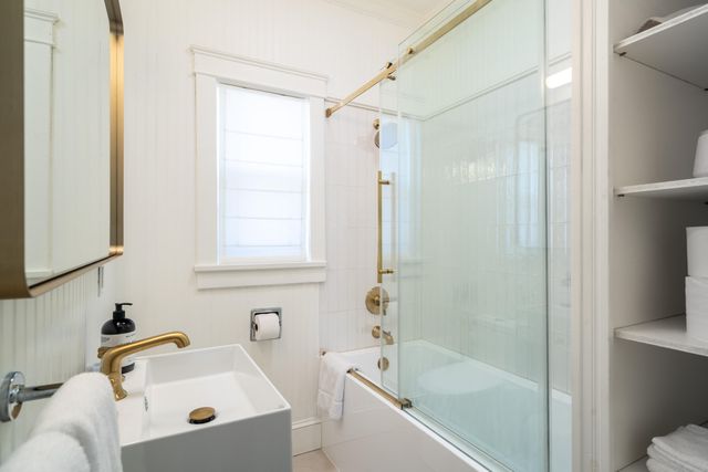 406 410-412 North Shore Drive, South Haven, MI 49090