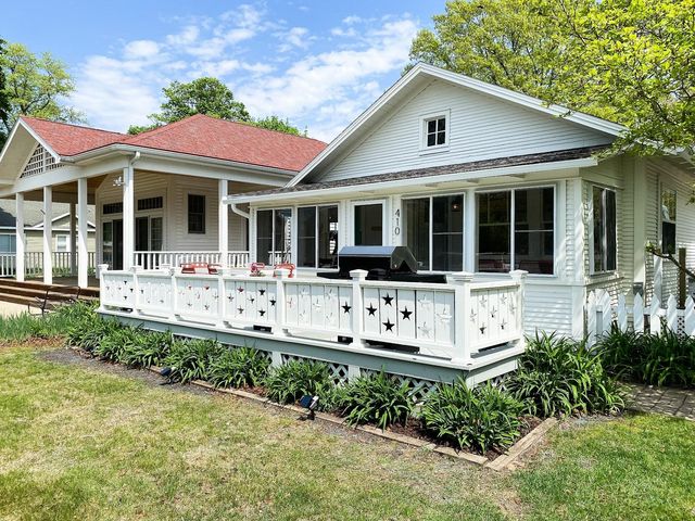 406 410-412 North Shore Drive, South Haven, MI 49090