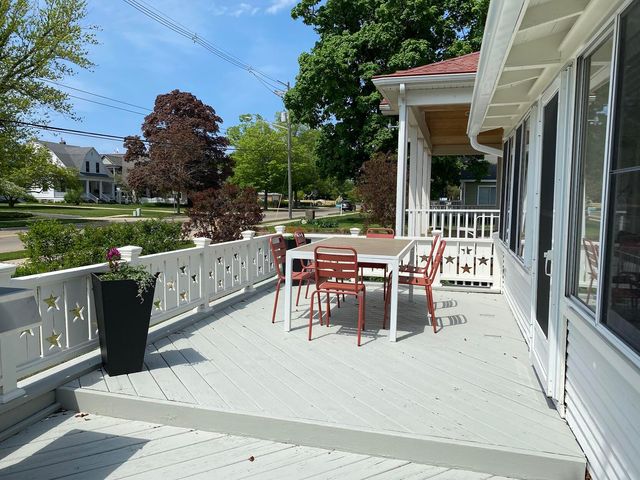 406 410-412 North Shore Drive, South Haven, MI 49090