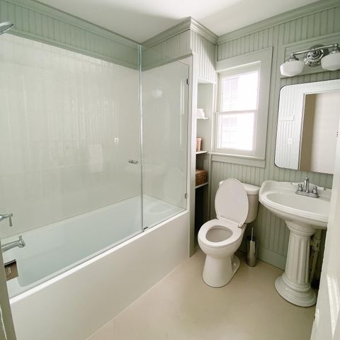 406 410-412 North Shore Drive, South Haven, MI 49090