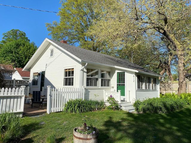 406 410-412 North Shore Drive, South Haven, MI 49090