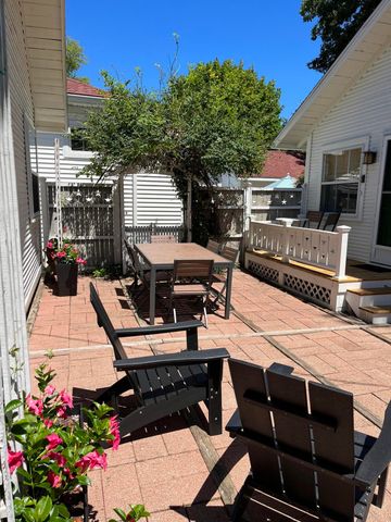 406 410-412 North Shore Drive, South Haven, MI 49090