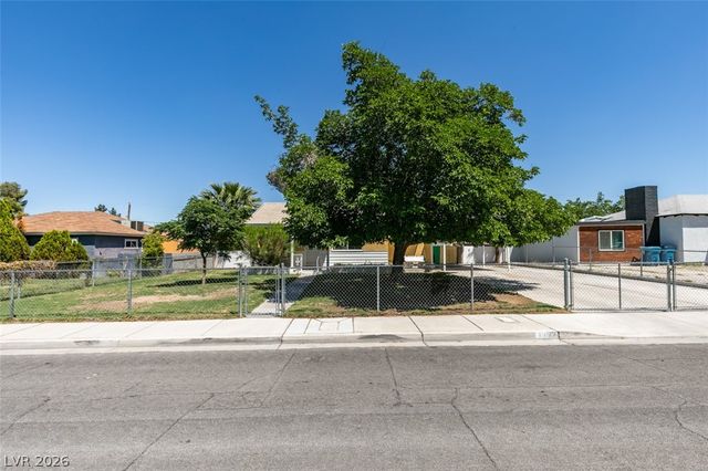 1127 Melville Drive, Las Vegas, NV 89102