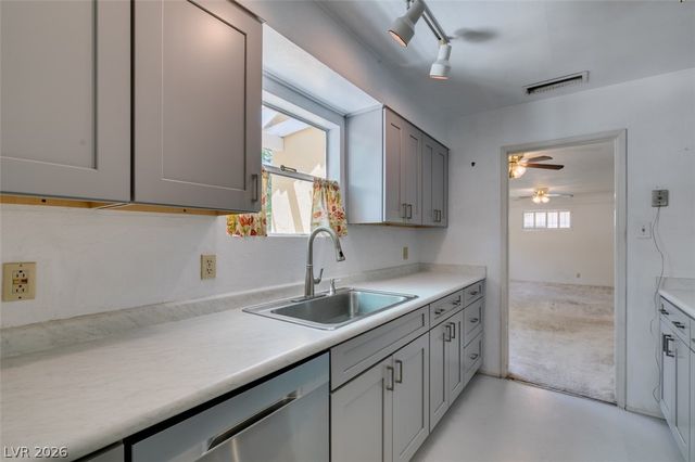 1127 Melville Drive, Las Vegas, NV 89102