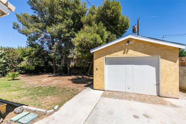 1127 Melville Drive, Las Vegas, NV 89102