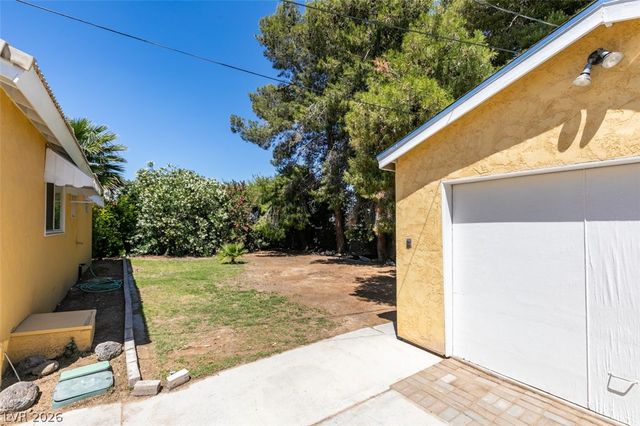 1127 Melville Drive, Las Vegas, NV 89102