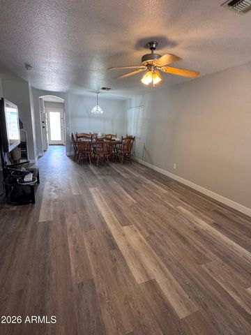 834 E Rossi Court, San Tan Valley, AZ 85140