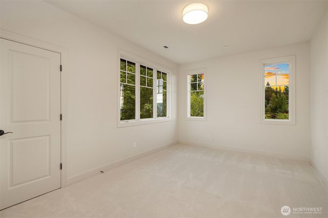 3489 NE Harrison Street, Issaquah, WA 98029