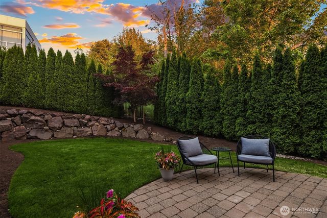 3489 NE Harrison Street, Issaquah, WA 98029