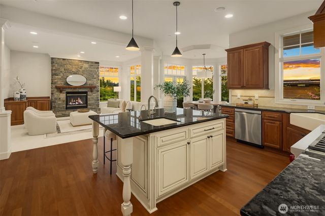 3489 NE Harrison Street, Issaquah, WA 98029