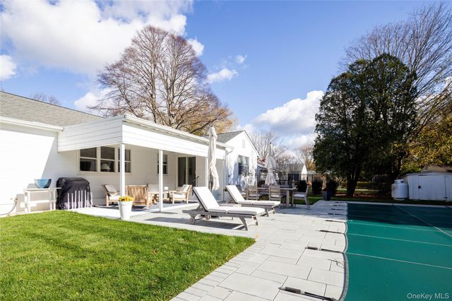 920 Pine Neck Road, Southold, NY 11971