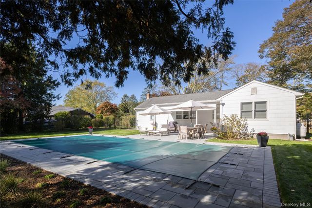 920 Pine Neck Road, Southold, NY 11971