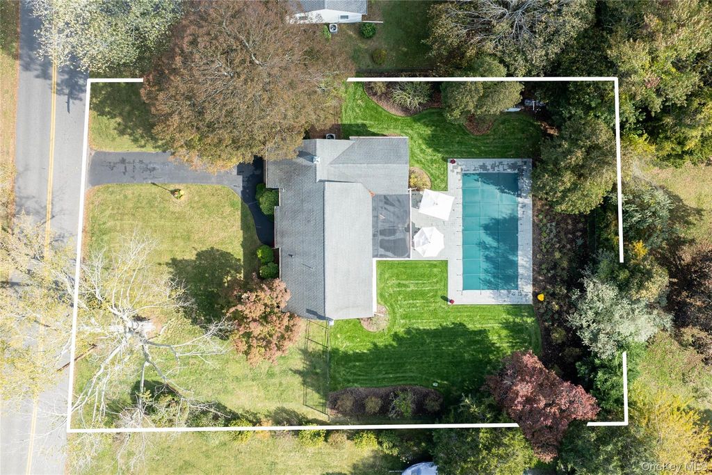 920 Pine Neck Road, Southold, NY 11971