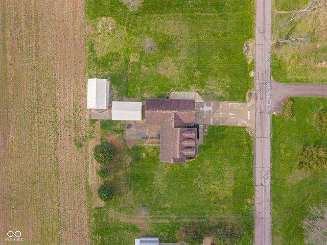 7742 N 825 E, Hope, IN 47246