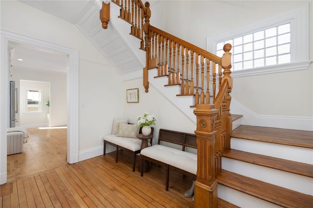 61 Gibbs Avenue, Newport, RI 02840