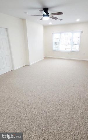 409 E CHESTNUT ST, Cleona, PA 17042