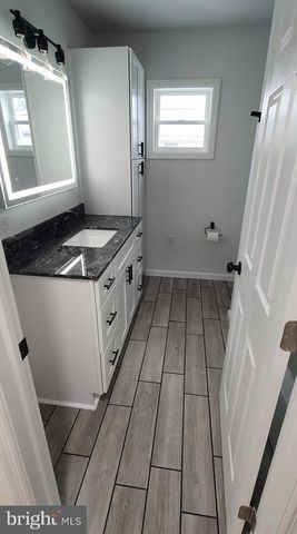 409 E CHESTNUT ST, Cleona, PA 17042