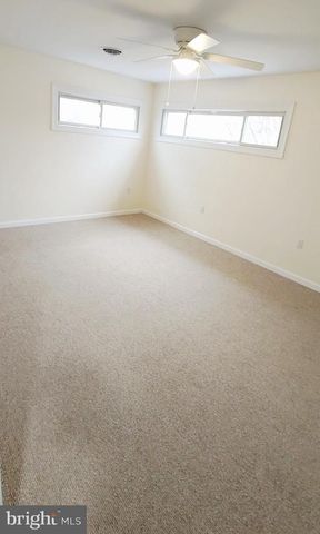 409 E CHESTNUT ST, Cleona, PA 17042