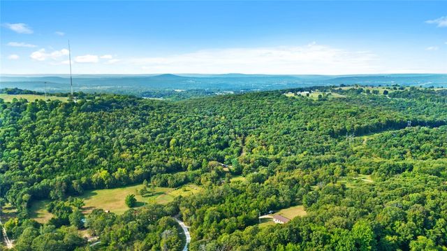 19988 Pug Gayer Road, Fayetteville, AR 72703