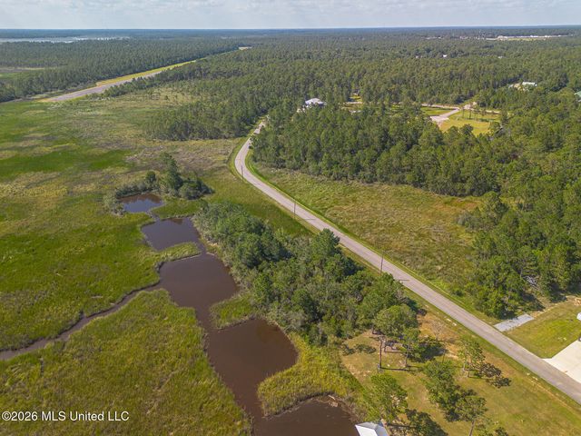 Kalaepohuku Drive, Diamondhead, MS 39525