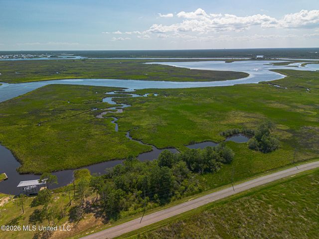 Kalaepohuku Drive, Diamondhead, MS 39525