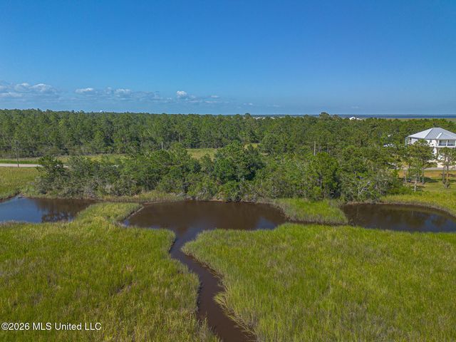 Kalaepohuku Drive, Diamondhead, MS 39525