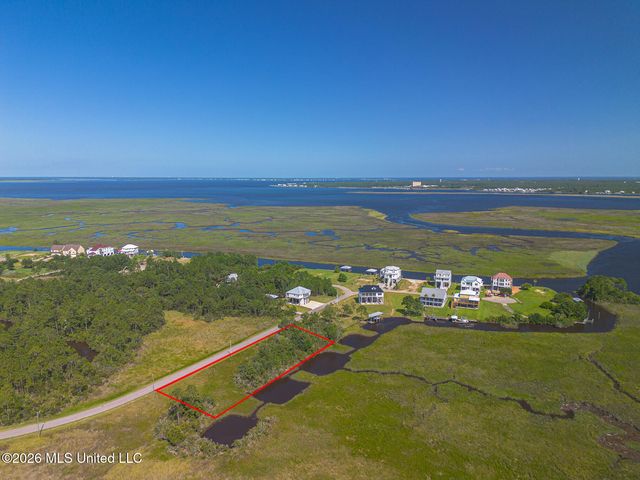 Kalaepohuku Drive, Diamondhead, MS 39525