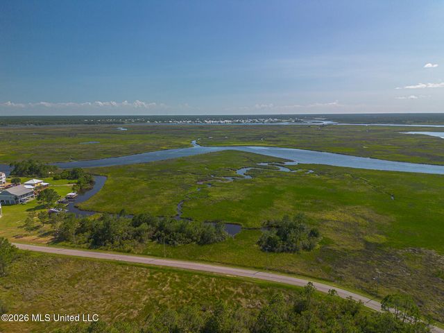 Kalaepohuku Drive, Diamondhead, MS 39525
