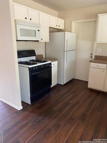 5827 CASTLE HUNT, San Antonio, TX 78218