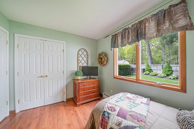 6 Hayden Court, Coram, NY 11727
