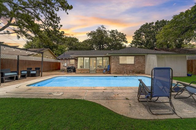8851 Alcott, Houston, TX 77080