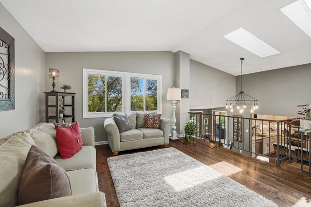 8750 Darnel Road, Eden Prairie, MN 55344