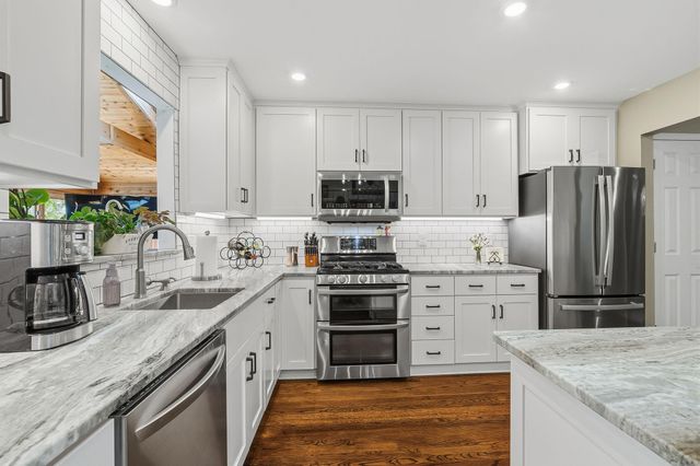 8750 Darnel Road, Eden Prairie, MN 55344