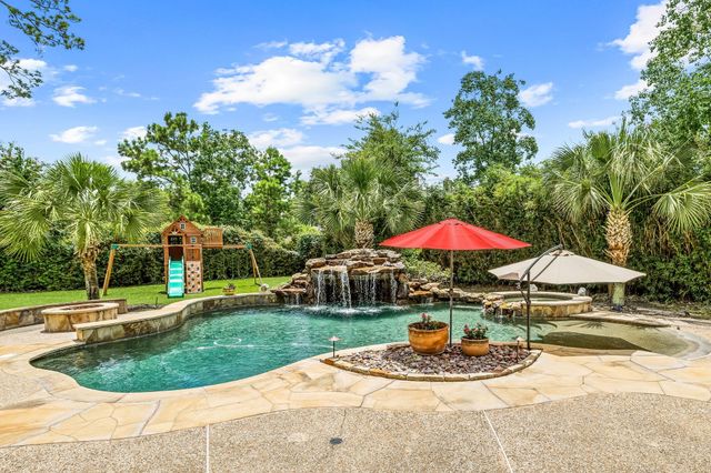 23 Oak Cove Lane, Humble, TX 77346