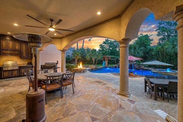 23 Oak Cove Lane, Humble, TX 77346