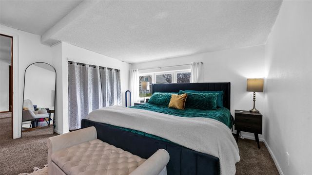 211 Brush Avenue, Urbana, IA 52345