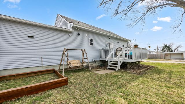 211 Brush Avenue, Urbana, IA 52345