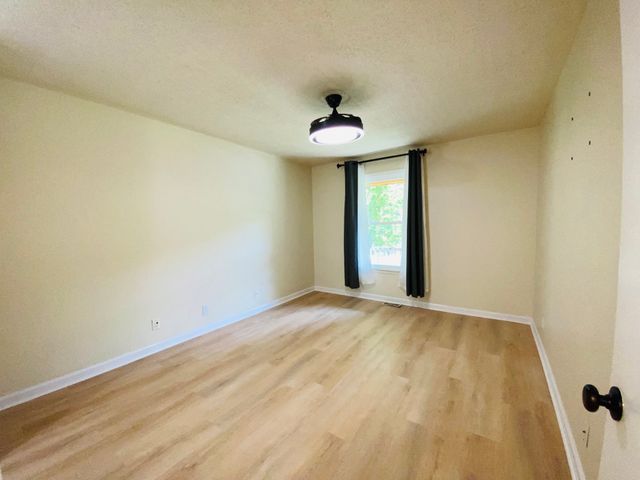 1734 Broadripple Dr, Clarksville, TN 37042