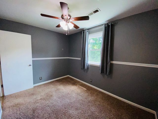 1734 Broadripple Dr, Clarksville, TN 37042