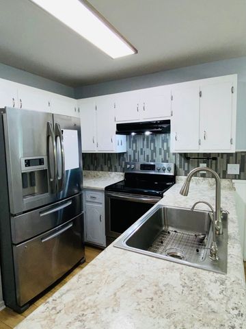 1734 Broadripple Dr, Clarksville, TN 37042