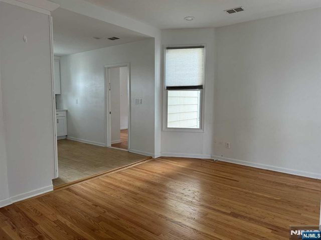 143 W 2nd Street 2, Clifton, NJ 07011