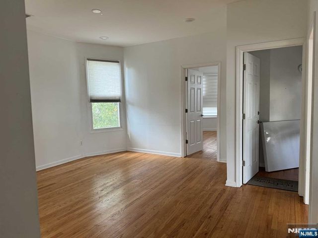 143 W 2nd Street 2, Clifton, NJ 07011