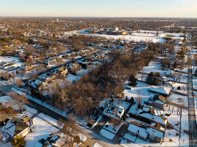 61st Dunham Street, Downers Grove, IL 60515