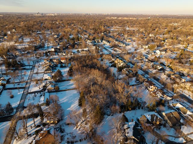 61st Dunham Street, Downers Grove, IL 60515