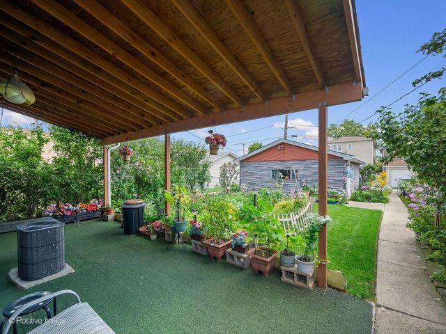 5403 S Lotus Avenue, Chicago, IL 60638