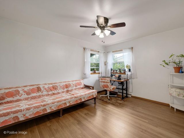 5403 S Lotus Avenue, Chicago, IL 60638