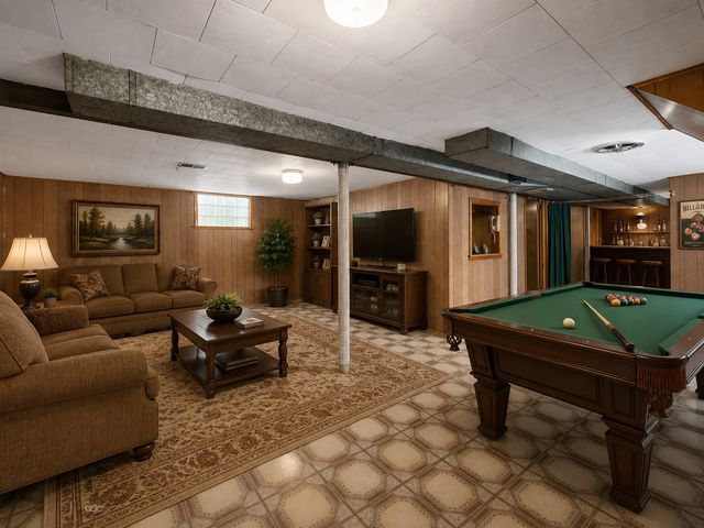 5403 S Lotus Avenue, Chicago, IL 60638